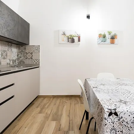 شقة Nicolaus 204 - Brown & Grey By Wonderful Italy باري